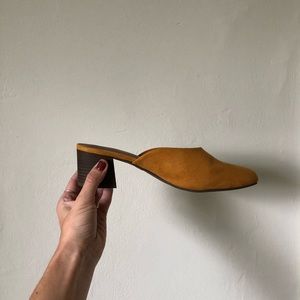 Woodblock Mustard Kitten Mule